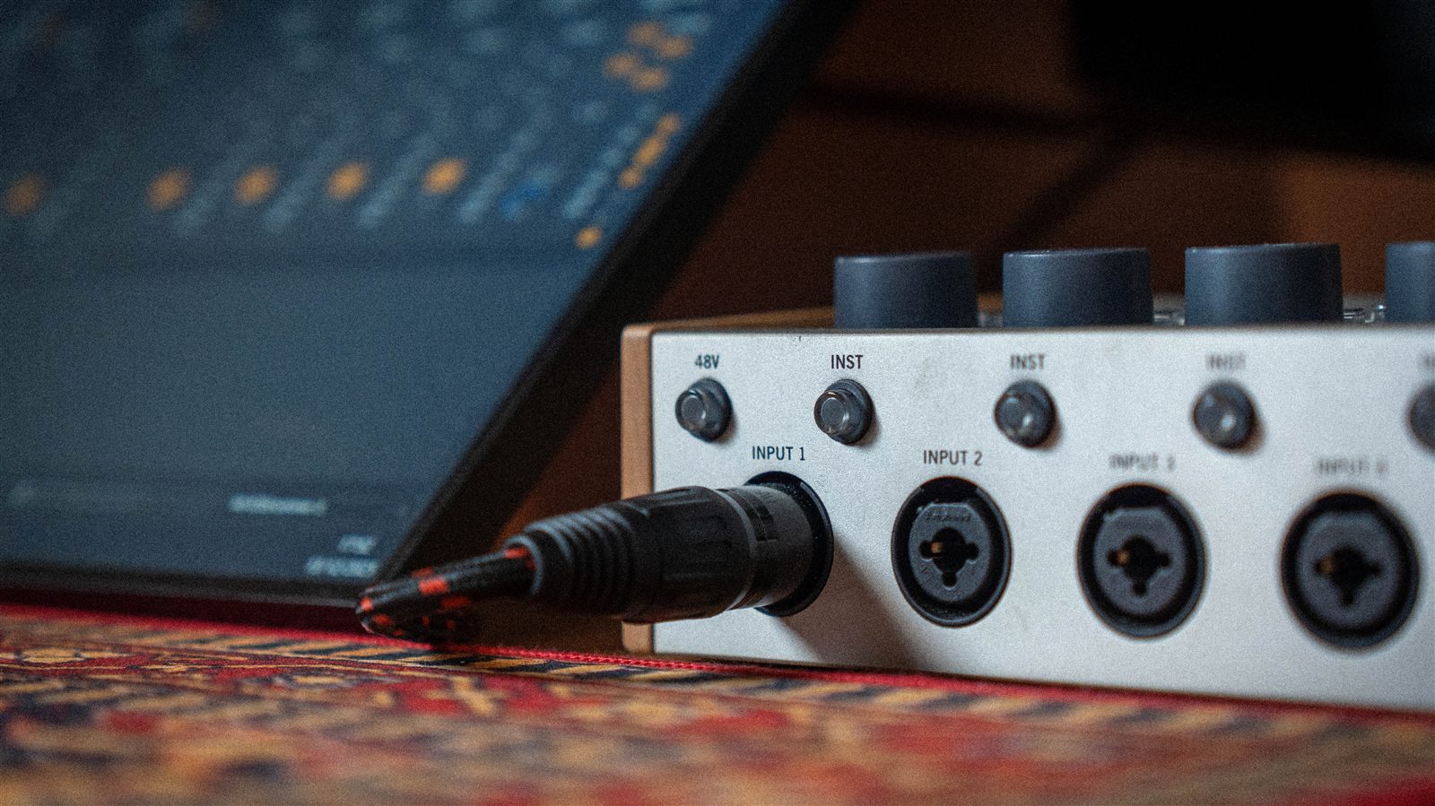 Audio interface inputs